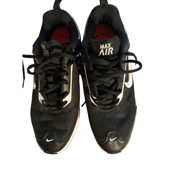 NEW Nike Air Max AP Black White Athletic Sneakers CU4826-002 Mens Size 8